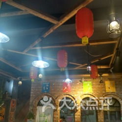 呼和浩特钢管厂小郡肝串串香火锅与慢摇吧经营 美食与夜生活的双拼指南